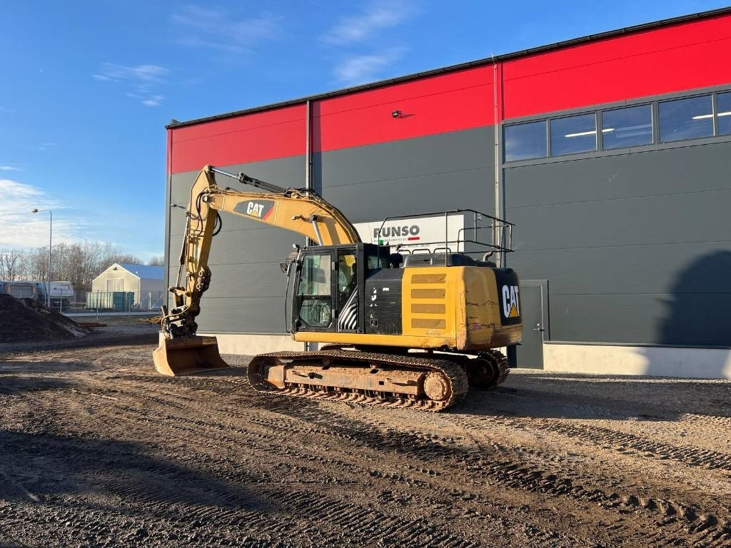 CAT 320 EL - Pelle sur chenille: photos 3 CAT 320 EL - Pelle sur chenille: photos 3