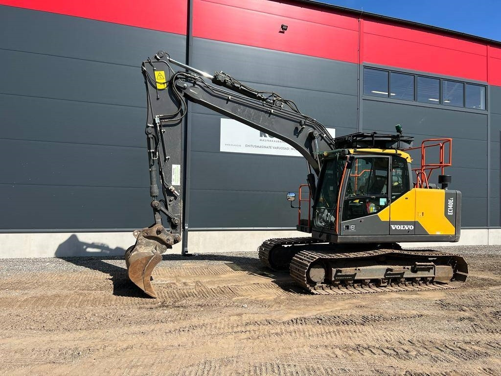 Volvo EC 140 E - Pelle sur chenille: photos 1 Volvo EC 140 E - Pelle sur chenille: photos 1
