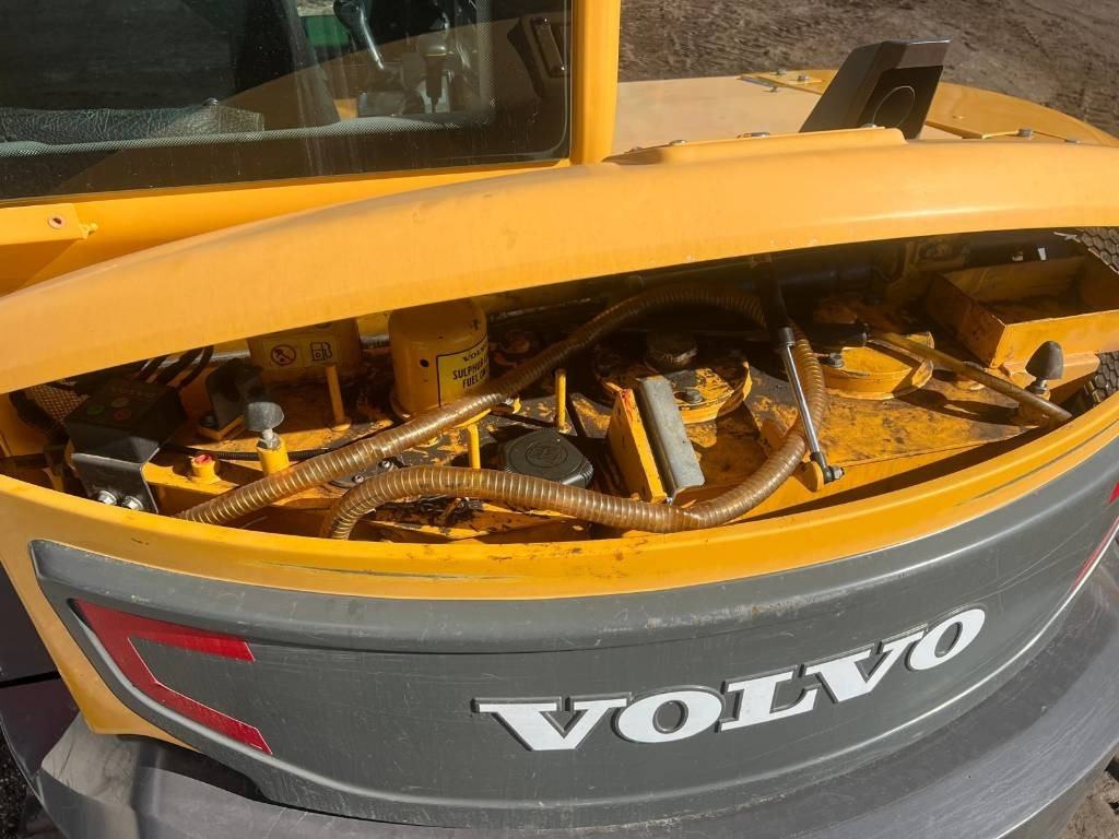 Mini pelle Volvo ECR 88 D: photos 10