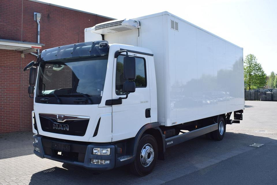 MAN TGL 8.180 Koffer 6,20mLBW 1000KG Klima - Camion fourgon: photos 2 MAN TGL 8.180 Koffer 6,20mLBW 1000KG Klima - Camion fourgon: photos 2