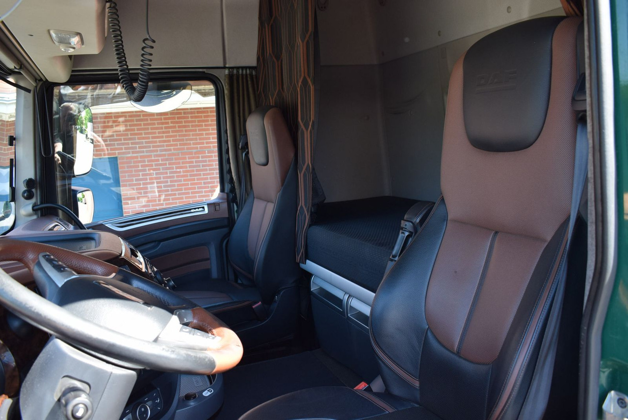 Tracteur routier DAF  XF 530 FT Retarder Leder Standklima Hydraulik: photos 19