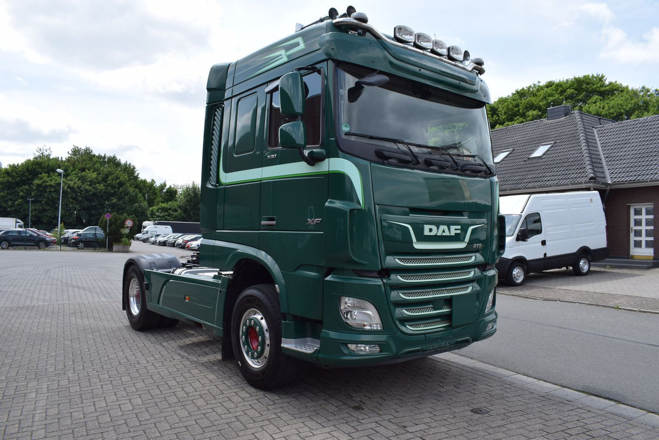 Tracteur routier DAF  XF 530 FT Retarder Leder Standklima Hydraulik: photos 12