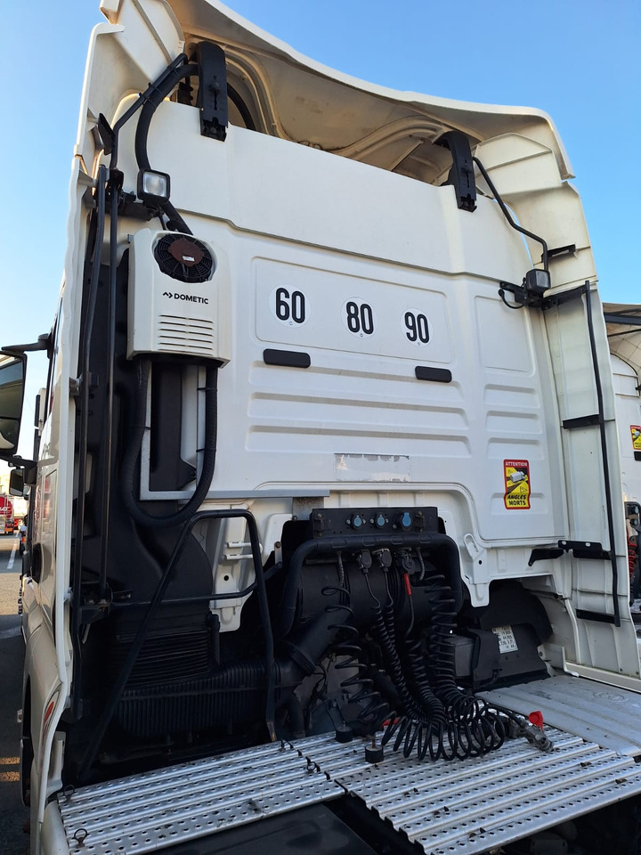 MAN TGX 18.460 - Tracteur routier: photos 5 MAN TGX 18.460 - Tracteur routier: photos 5