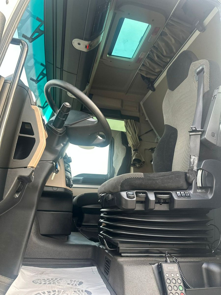 Crédit-bail de  MAN 26.470*Intarder+ Lenk+Lift+Euro 6D MAN 26.470*Intarder+ Lenk+Lift+Euro 6D: photos 13