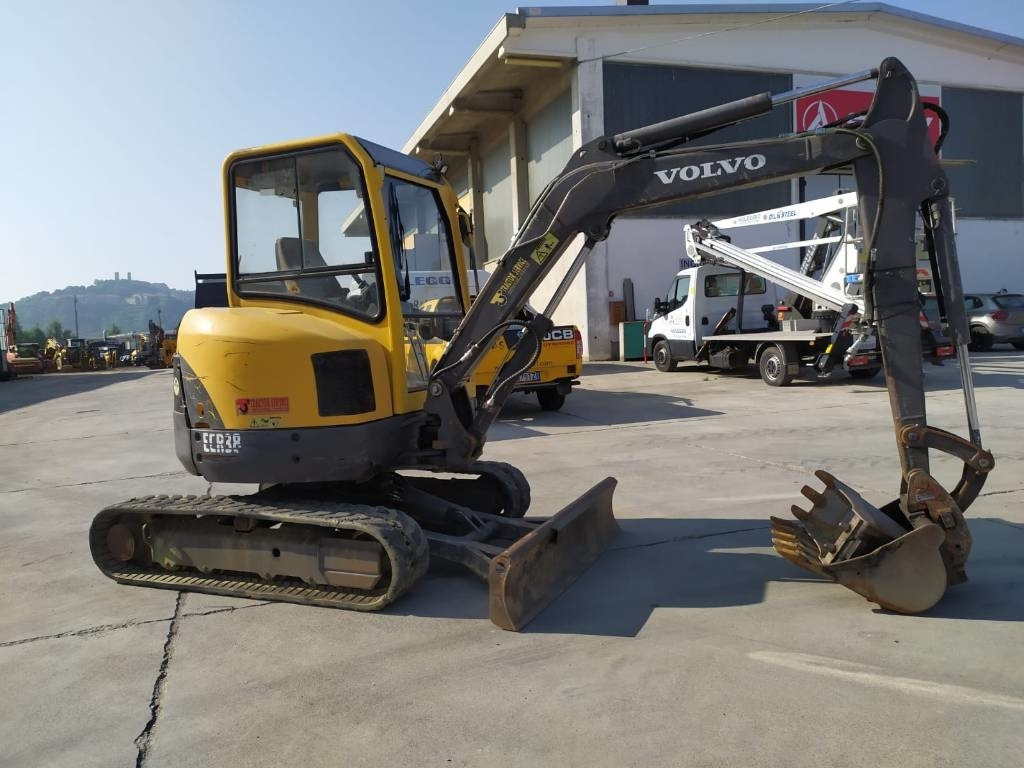 Volvo ECR 38 - Mini pelle: photos 4 Volvo ECR 38 - Mini pelle: photos 4