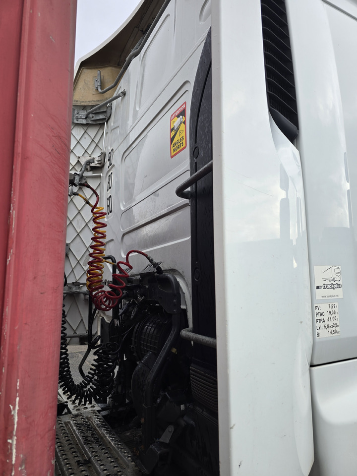 RENAULT PREMIUM 460 DXI - Tracteur routier: photos 5 RENAULT PREMIUM 460 DXI - Tracteur routier: photos 5