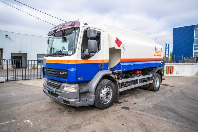 DAF LF55 280+ ALU 13000L/4 COMP. - Camion citerne: photos 1 DAF LF55 280+ ALU 13000L/4 COMP. - Camion citerne: photos 1