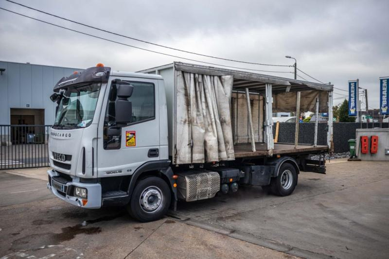 Iveco EUROCARGO 120EL19 - Camion à rideaux coulissants: photos 5 Iveco EUROCARGO 120EL19 - Camion à rideaux coulissants: photos 5