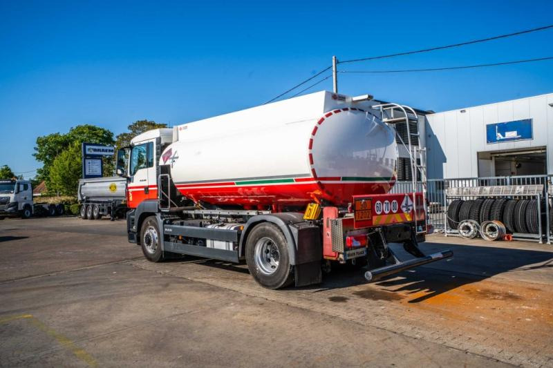 MAN TGS 18.400 4x4H +CM 11.500L /4 COMP - Camion citerne: photos 5 MAN TGS 18.400 4x4H +CM 11.500L /4 COMP - Camion citerne: photos 5