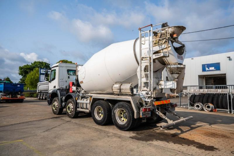 Mercedes AROCS 3240 BB+STETTER 9m3 - Camion malaxeur: photos 5 Mercedes AROCS 3240 BB+STETTER 9m3 - Camion malaxeur: photos 5