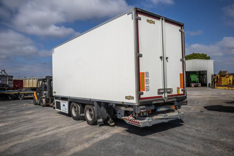Chereau CHEREAU+CARRIER+DHOLLANDIA 2.5 T. - Remorque: photos 2 Chereau CHEREAU+CARRIER+DHOLLANDIA 2.5 T. - Remorque: photos 2