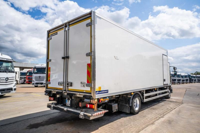 Renault MIDLUM 220 DXI (16t)+CARRIER+DHOLLANDIA - Camion frigorifique: photos 4 Renault MIDLUM 220 DXI (16t)+CARRIER+DHOLLANDIA - Camion frigorifique: photos 4