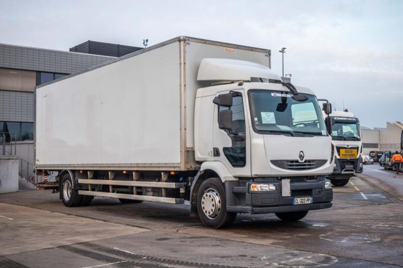 Renault MIDLUM 270 DXI (18t.)+DHOLLANDIA 2T. - Camion fourgon: photos 2 Renault MIDLUM 270 DXI (18t.)+DHOLLANDIA 2T. - Camion fourgon: photos 2