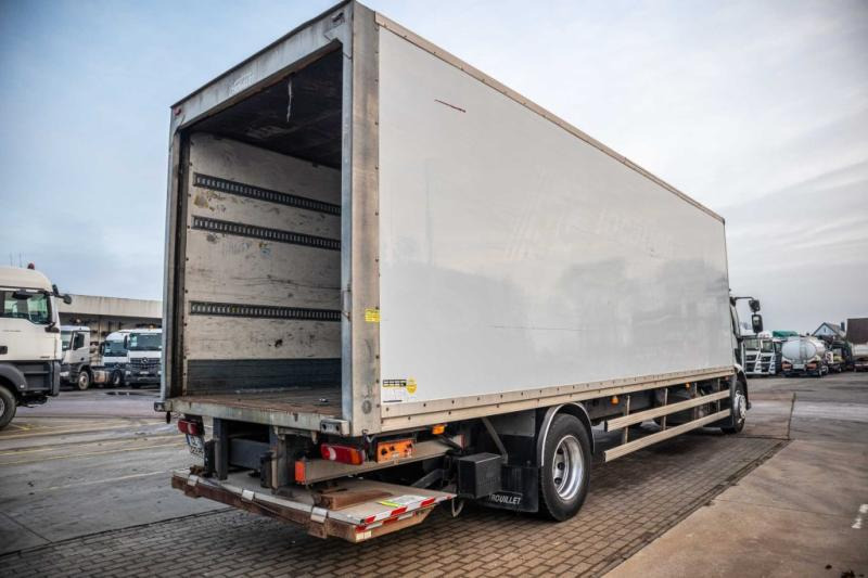 Renault MIDLUM 270 DXI (18t.)+DHOLLANDIA 2T. - Camion fourgon: photos 3 Renault MIDLUM 270 DXI (18t.)+DHOLLANDIA 2T. - Camion fourgon: photos 3