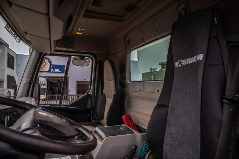 Photo d'intérieur 1: Camion benne Renault PREMIUM 320DXI+BIBENNE+REMORQUANT