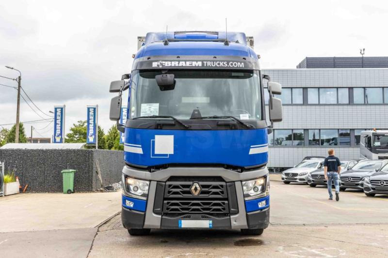 Renault T460+E6 - Camion à rideaux coulissants: photos 2 Renault T460+E6 - Camion à rideaux coulissants: photos 2