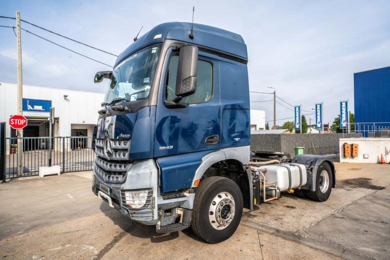 Mercedes AROCS 1843 LS ( NO ACTROS)+BIG AXLE +HYDR. - Tracteur routier: photos 1 Mercedes AROCS 1843 LS ( NO ACTROS)+BIG AXLE +HYDR. - Tracteur routier: photos 1