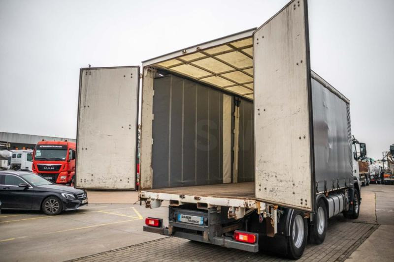 Volvo FM 330-6x2-E5+10 pneus/tires - Camion à rideaux coulissants: photos 5 Volvo FM 330-6x2-E5+10 pneus/tires - Camion à rideaux coulissants: photos 5