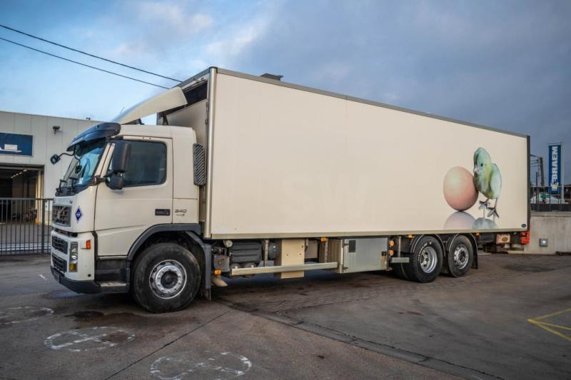 Volvo FM340+POUSSIN/CHICKEN/KUIKEN/KÛKEN - Camion frigorifique: photos 1 Volvo FM340+POUSSIN/CHICKEN/KUIKEN/KÛKEN - Camion frigorifique: photos 1