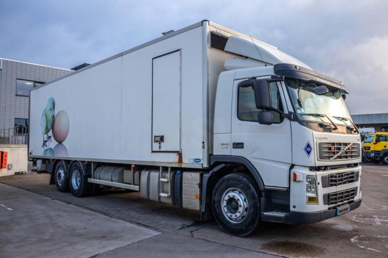 Volvo FM340+POUSSIN/CHICKEN/KUIKEN/KÛKEN - Camion frigorifique: photos 2 Volvo FM340+POUSSIN/CHICKEN/KUIKEN/KÛKEN - Camion frigorifique: photos 2