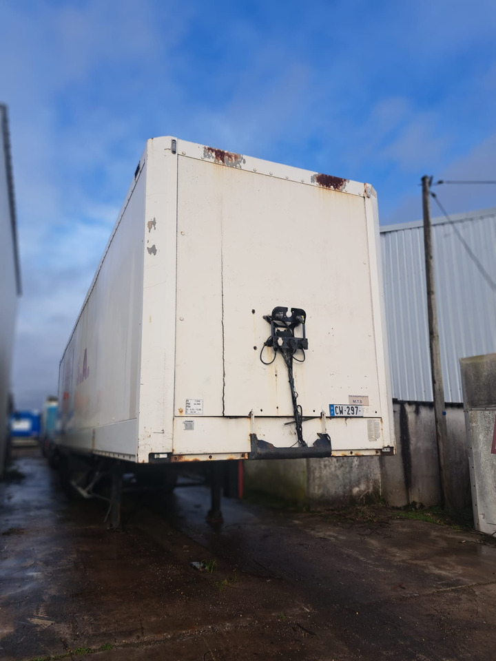 KRONE - Semi-remorque fourgon: photos 1 KRONE - Semi-remorque fourgon: photos 1