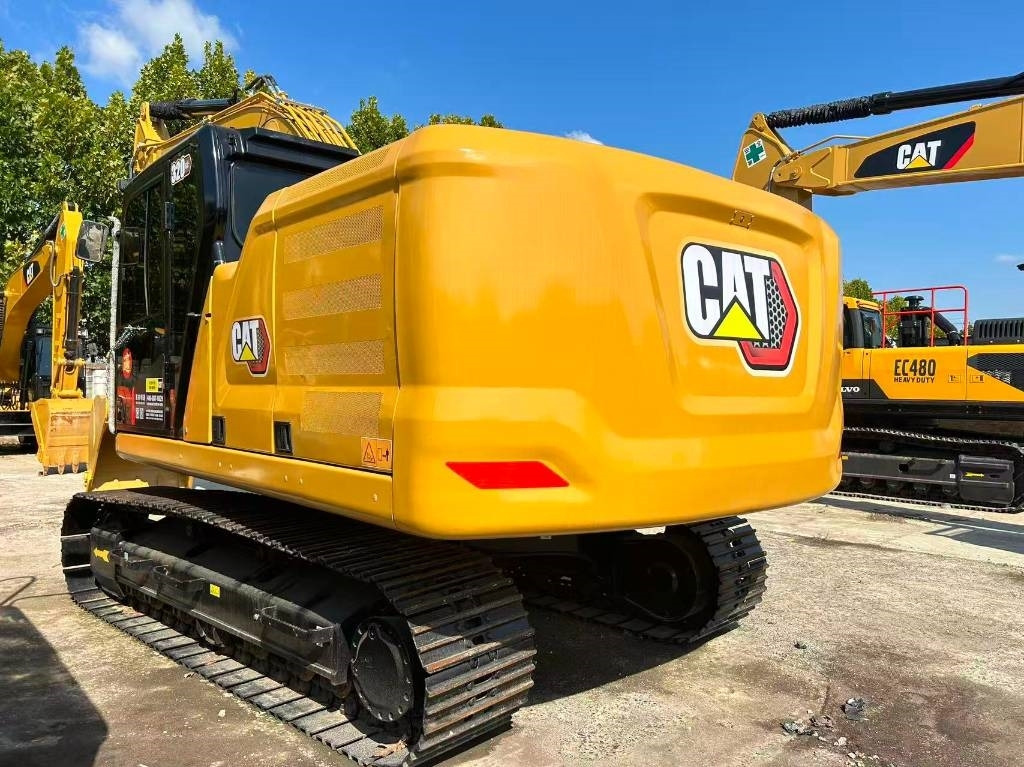 Pelle sur chenille CAT 320 GC: photos 8