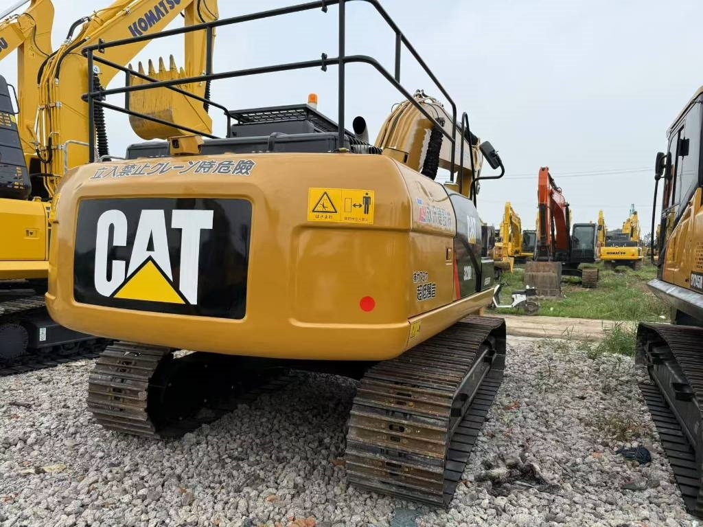 CAT 320D2 - Pelle sur chenille: photos 1 CAT 320D2 - Pelle sur chenille: photos 1