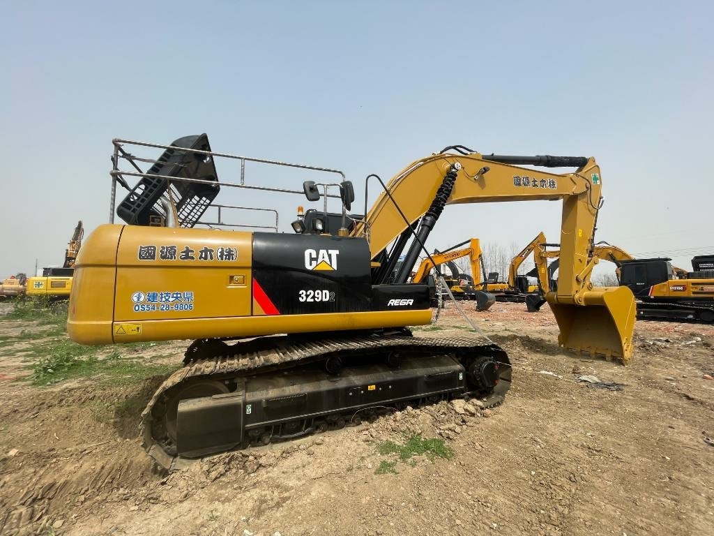 CAT 329D2 - Pelle sur chenille: photos 1 CAT 329D2 - Pelle sur chenille: photos 1