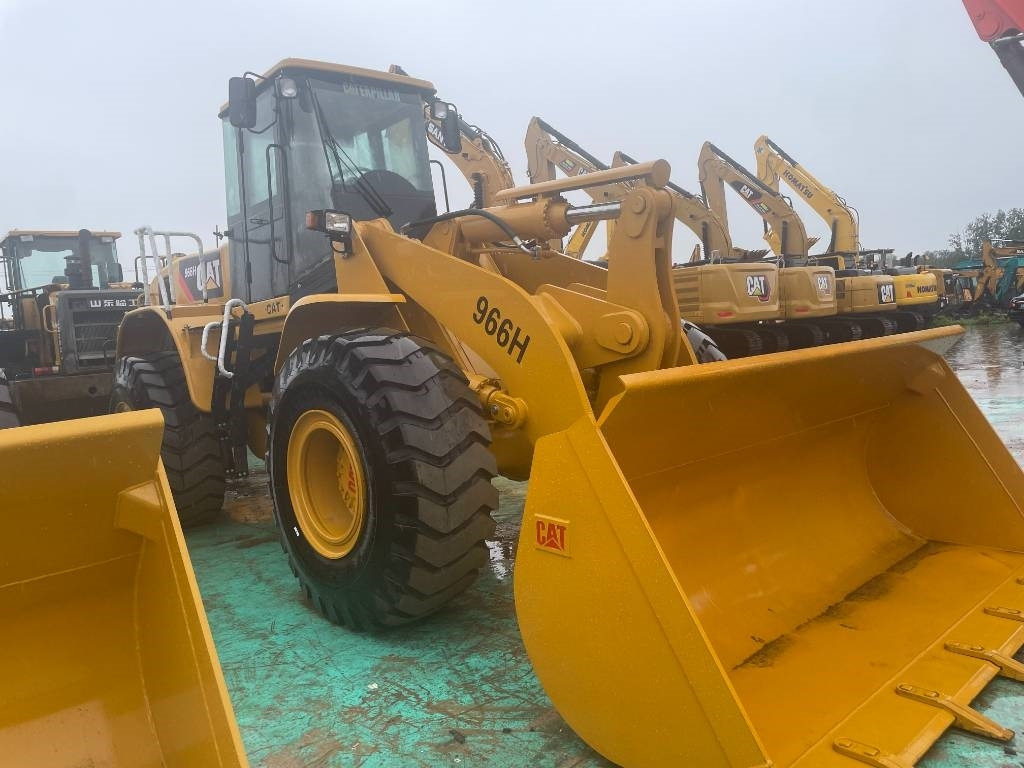 CAT 966 H - Chargeuse sur pneus: photos 1 CAT 966 H - Chargeuse sur pneus: photos 1