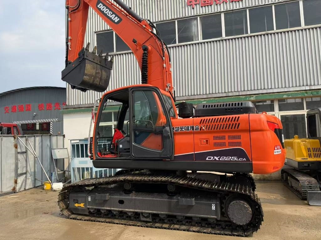 Doosan DX 220 LCA - Pelle sur chenille: photos 1 Doosan DX 220 LCA - Pelle sur chenille: photos 1