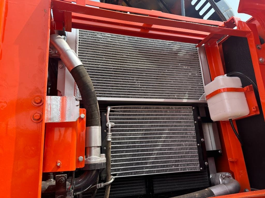 Doosan DX 225LC-9C - Pelle sur chenille: photos 3 Doosan DX 225LC-9C - Pelle sur chenille: photos 3