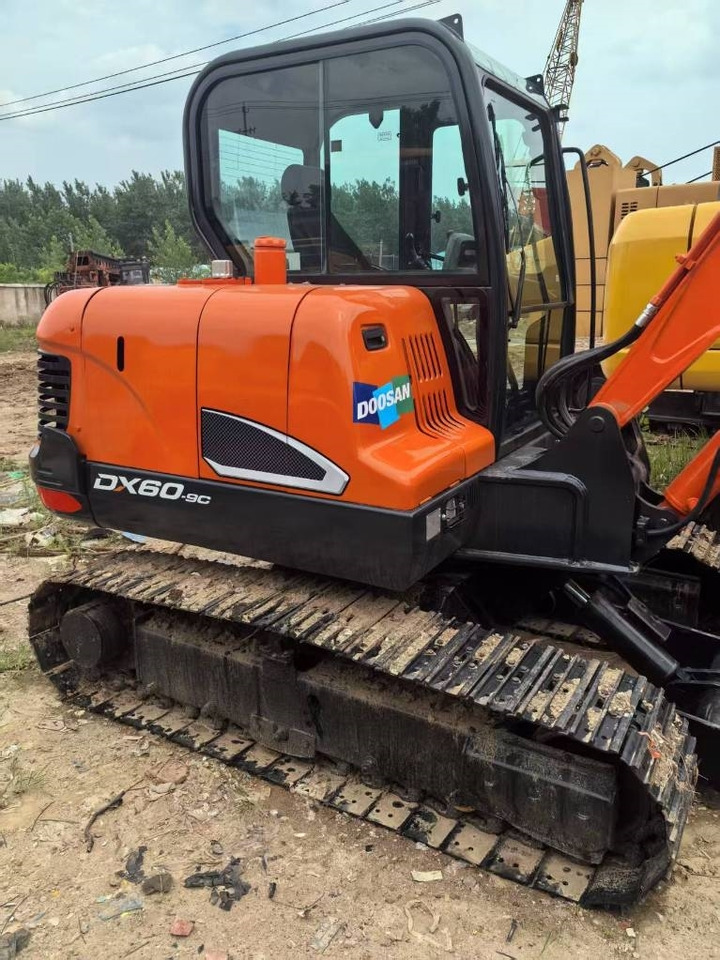 Doosan DX 60 - Pelle sur chenille: photos 3 Doosan DX 60 - Pelle sur chenille: photos 3