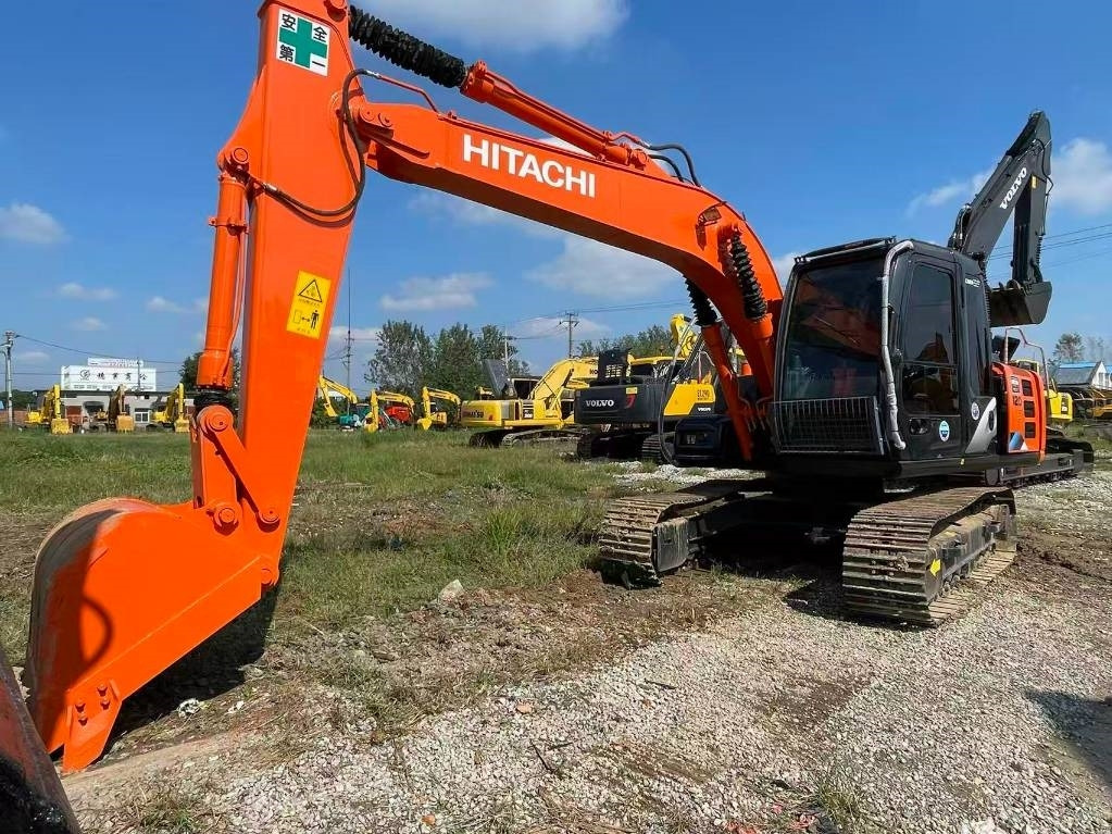 Hitachi ZX 120 - Pelle sur chenille: photos 2 Hitachi ZX 120 - Pelle sur chenille: photos 2