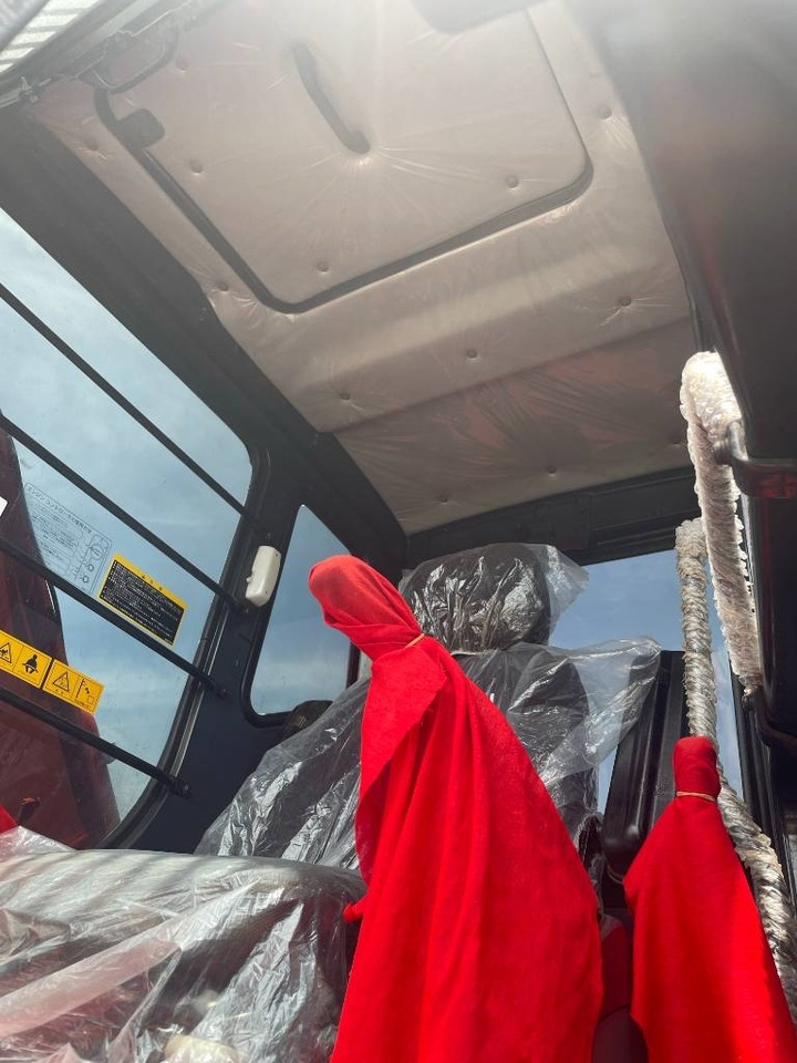 Hitachi ZX 200 - Pelle sur chenille: photos 4 Hitachi ZX 200 - Pelle sur chenille: photos 4