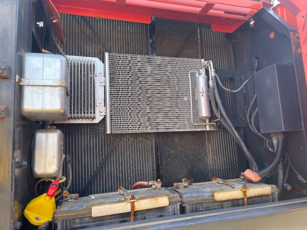 Pelle sur chenille Hitachi ZX 240: photos 7 Pelle sur chenille Hitachi ZX 240: photos 7