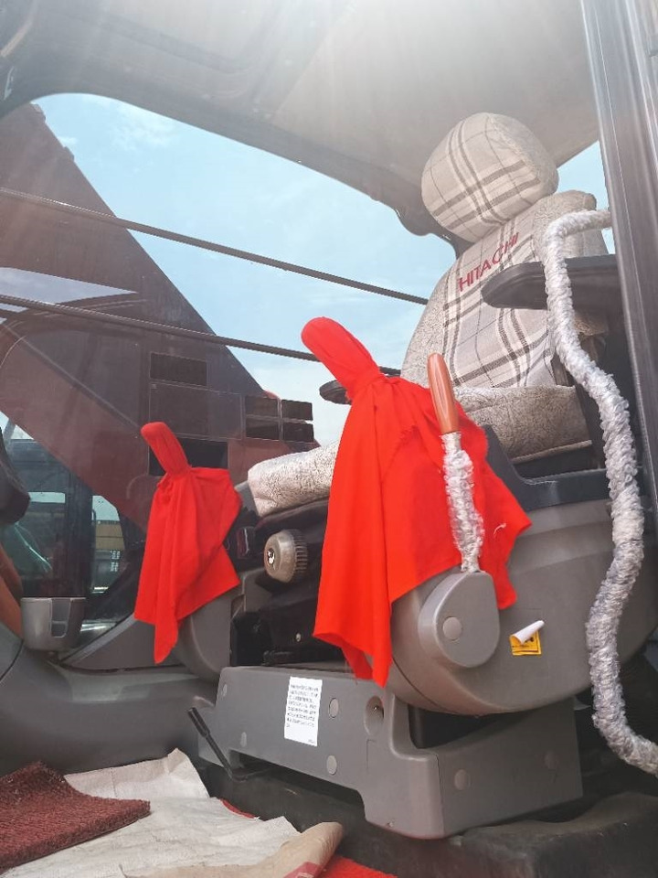 Hitachi zx240 - Pelle sur chenille: photos 4 Hitachi zx240 - Pelle sur chenille: photos 4
