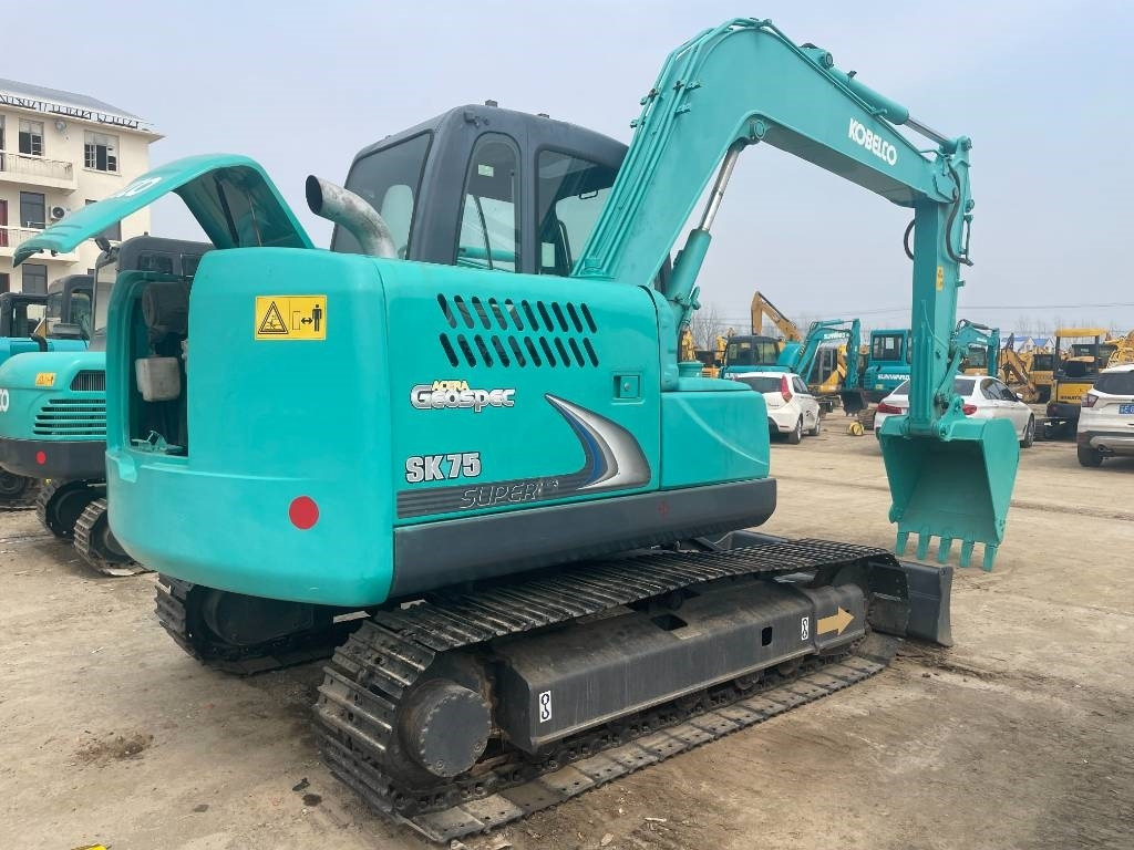 Kobelco SK 75 - Mini pelle: photos 2 Kobelco SK 75 - Mini pelle: photos 2