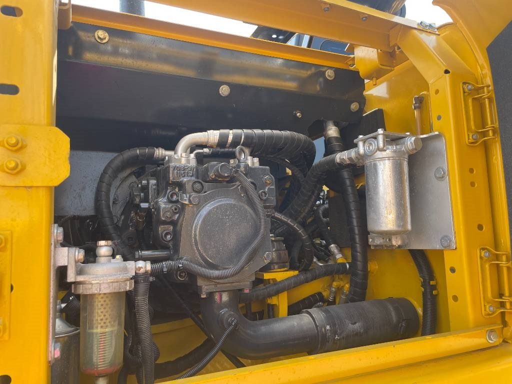 Komatsu PC 160 LC - Pelle sur chenille: photos 5 Komatsu PC 160 LC - Pelle sur chenille: photos 5