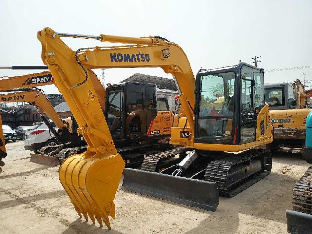 Komatsu PC 60 - Pelle sur chenille: photos 2 Komatsu PC 60 - Pelle sur chenille: photos 2
