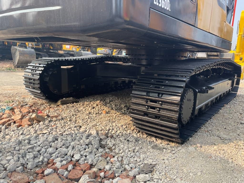 Pelle sur chenille Volvo EC 360: photos 6 Pelle sur chenille Volvo EC 360: photos 6