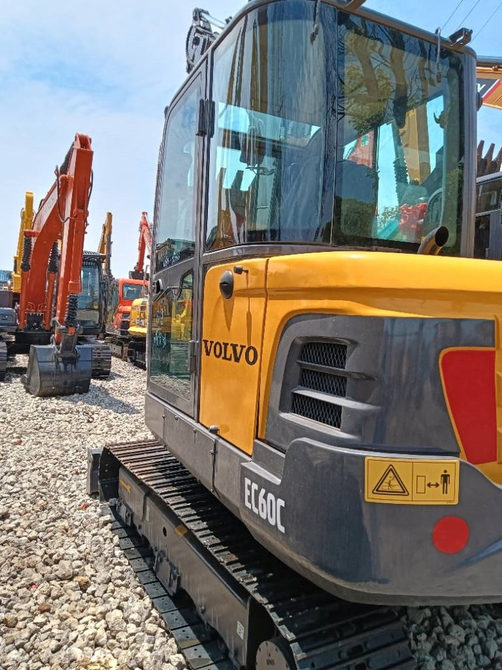 Volvo EC 60 - Pelle sur chenille: photos 4 Volvo EC 60 - Pelle sur chenille: photos 4
