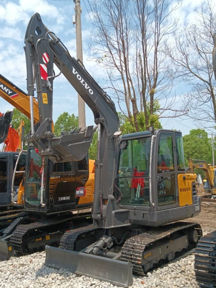 Volvo EC 60 - Pelle sur chenille: photos 2 Volvo EC 60 - Pelle sur chenille: photos 2
