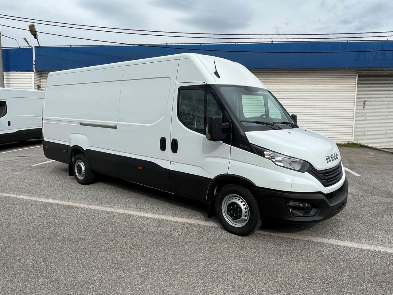 Iveco DAILY VAN, 3.0 D 176k, 35S18H V Evolution H2 - Fourgon utilitaire: photos 4 Iveco DAILY VAN, 3.0 D 176k, 35S18H V Evolution H2 - Fourgon utilitaire: photos 4