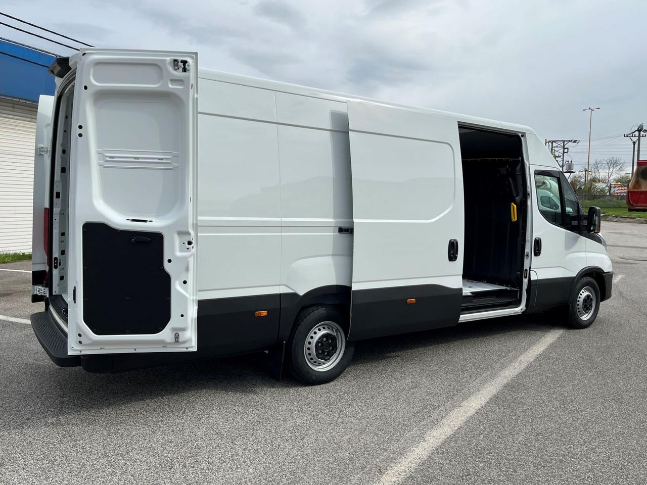 Fourgon utilitaire Iveco DAILY VAN, 3.0 D 176k, 35S18H V Evolution H2: photos 6