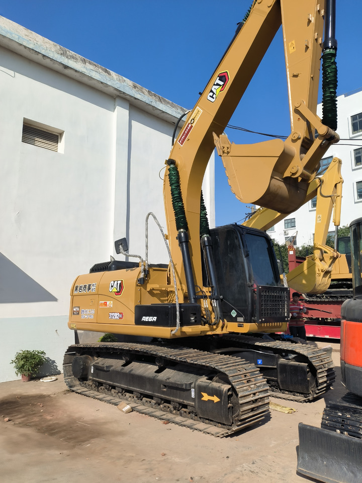CATERPILLAR 321D2gc - Pelle sur chenille: photos 4 CATERPILLAR 321D2gc - Pelle sur chenille: photos 4