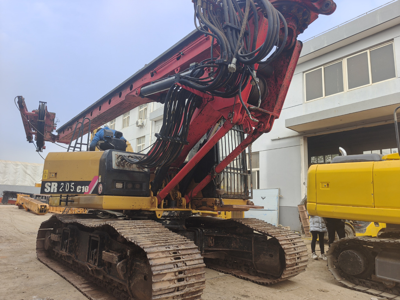 SANY SR205 Rotary Drill USED Crawler Drill rig - Foreuse: photos 3 SANY SR205 Rotary Drill USED Crawler Drill rig - Foreuse: photos 3