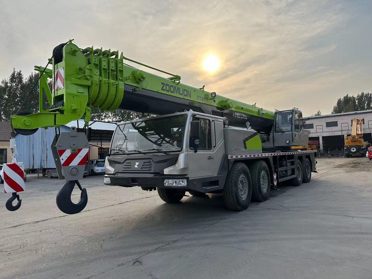 Zoomlion ZTC800V Used 80ton trcuk crane - Grue mobile: photos 4 Zoomlion ZTC800V Used 80ton trcuk crane - Grue mobile: photos 4