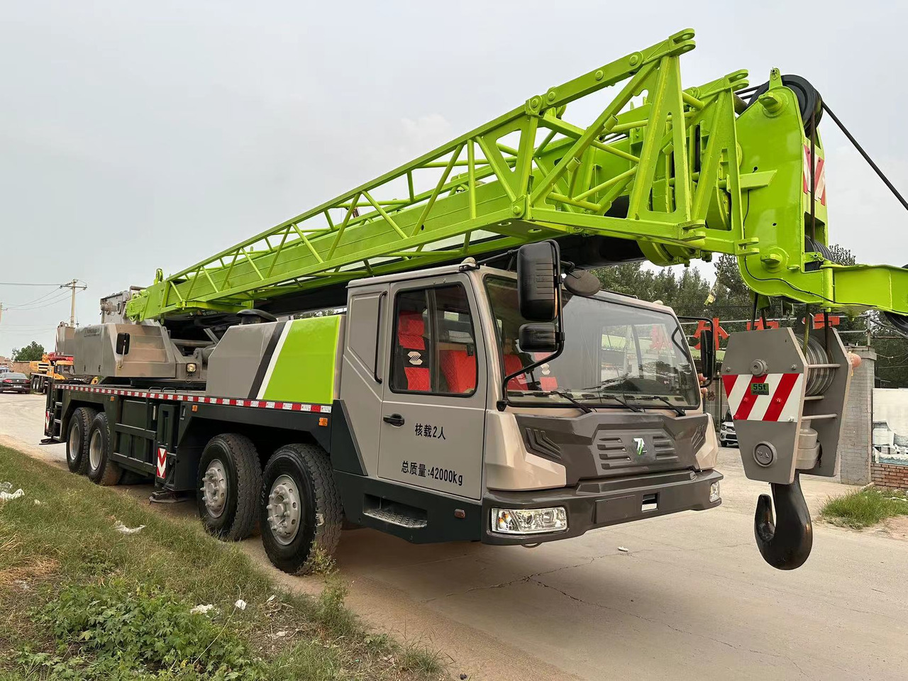 Zoomlion ztc550 used 55ton truck crane - Grue mobile: photos 3 Zoomlion ztc550 used 55ton truck crane - Grue mobile: photos 3