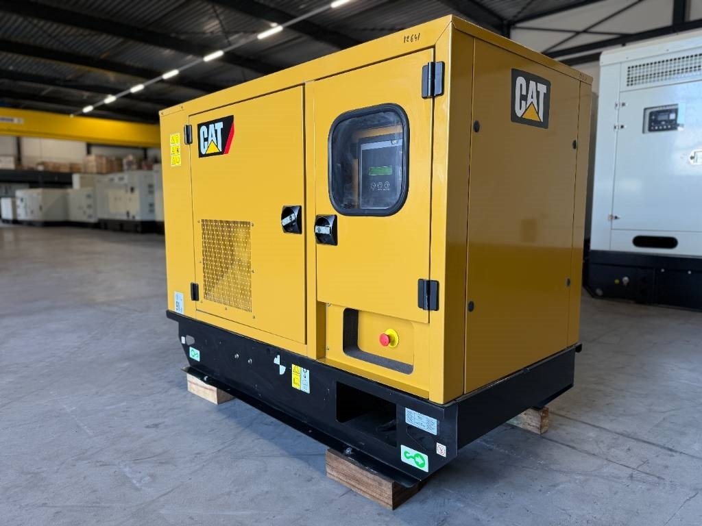 CAT DE22E3 - 22 kVA Generator - DPX-12641 - Groupe électrogène: photos 5 CAT DE22E3 - 22 kVA Generator - DPX-12641 - Groupe électrogène: photos 5