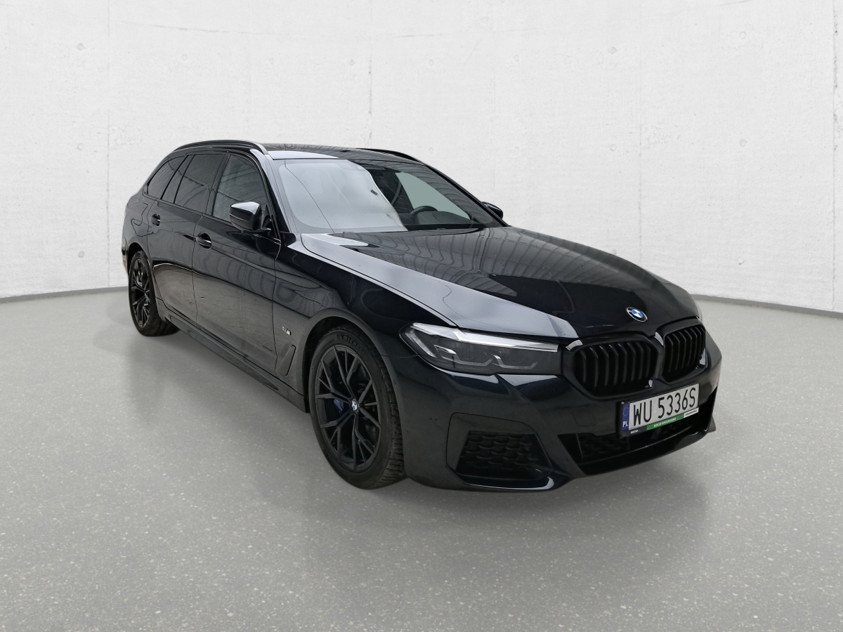 BMW 520D XDRIVE KOMBI - Voiture: photos 2 BMW 520D XDRIVE KOMBI - Voiture: photos 2